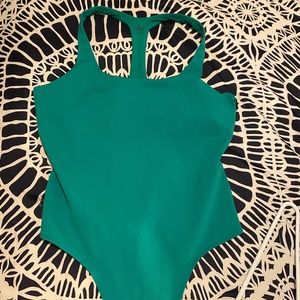 Alo yoga cute green bodysuit